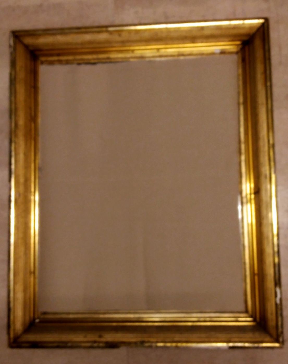 Cornice in legno dorato a mecca con motivo intagliato a righe Epoca I° 8oo luce cm.60 x  76